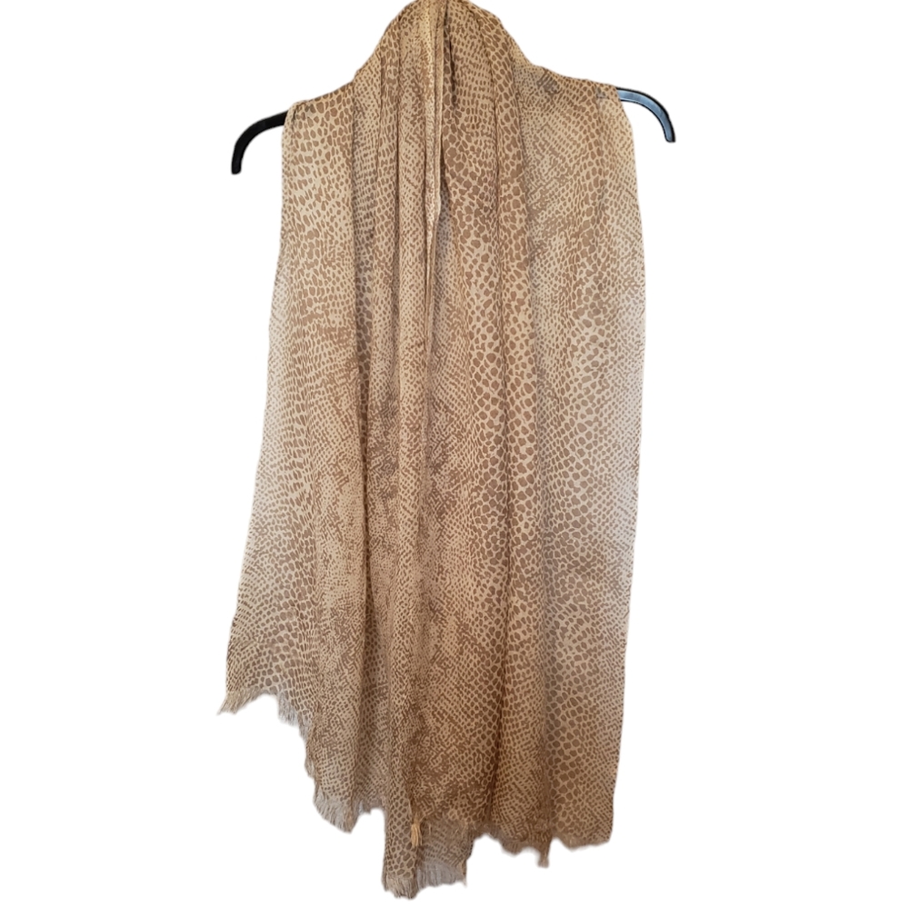 3/$15 Banana Republic Snake Print Scarf